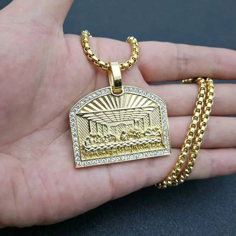 Cadena Inspirada en la Última Cena, símbolo de fe, protección y devoción.
