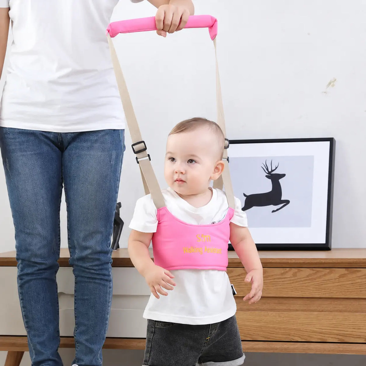 Arnés Caminador para Bebés con Soporte Acolchado y Asa Ajustable para sus Primeros Pasos